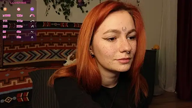 Snapshot of girl_with_snaketatto0 chatting on 12/23/25, 02:20 girl with snaketatto0 online show from 12/23/25, 02:20