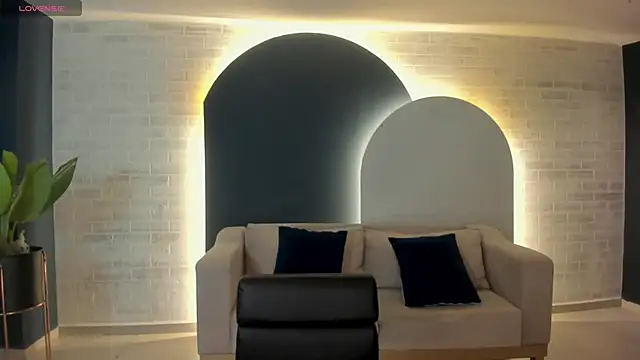 GigiLee  online show from 12/03/24, 12:06