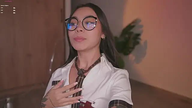 GigiLee  online show from 10/25/25, 12:29