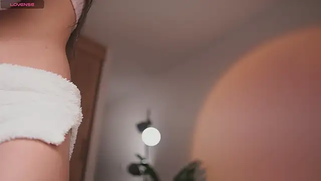 GigiLee  online show from 10/28/25, 12:25