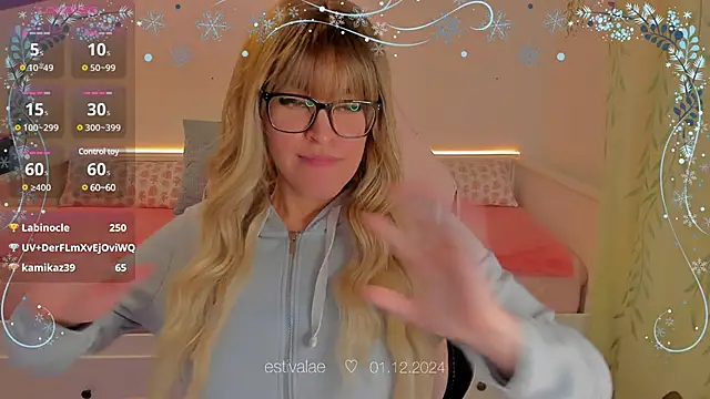 estivalae online show from 12/01/24, 04:29