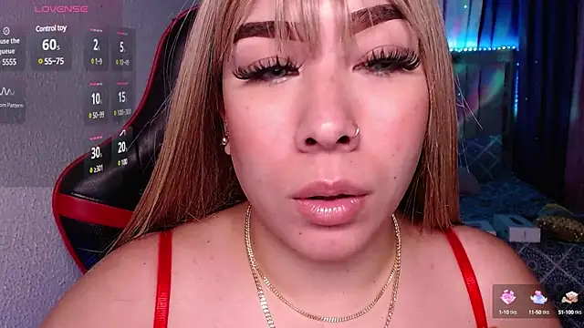 leahtemptation3 online show from 01/07/25, 01:38