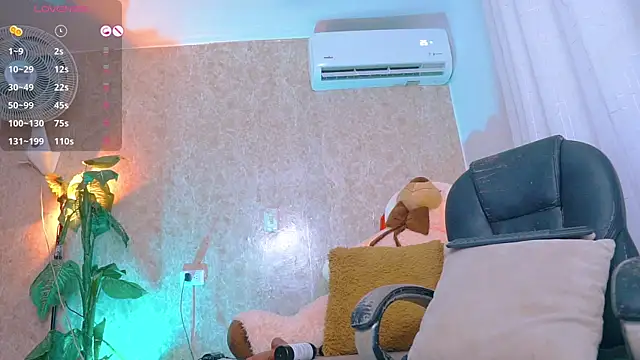 abbyhill27 online show from 12/19/25, 09:38