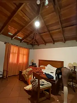 SUUKAM online show from 02/17/26, 01:07