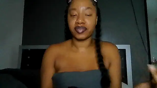 Snapshot of goddessdaisysky chatting on 06/21/26, 04:59 goddessdaisysky online show from 06/21/26, 04:59