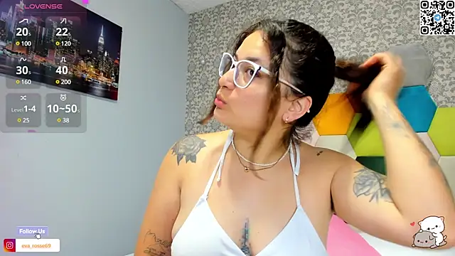 Snapshot of eva_rosse69 chatting on 03/03/25, 11:55 eva rosse69 online show from 03/03/25, 11:55