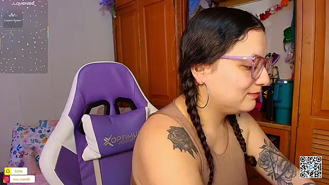 Snapshot of eva_rosse69 chatting on 03/06/26, 12:12 eva rosse69 online show from 03/06/26, 12:12