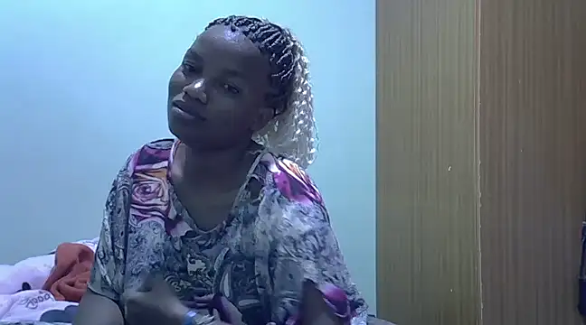 Snapshot of prettychoco1 chatting on 12/25/24, 08:07 prettychoco1 online show from 12/25/24, 08:07