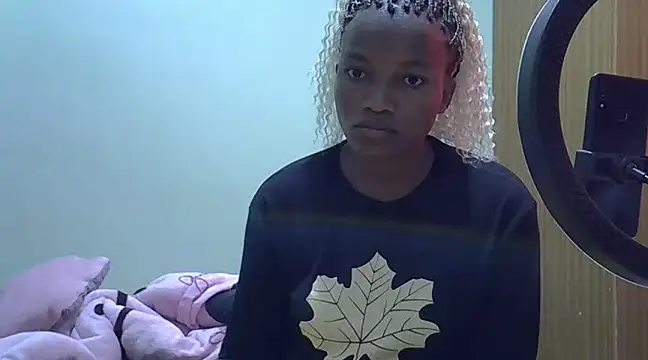 Snapshot of prettychoco1 chatting on 12/26/24, 11:43 prettychoco1 online show from 12/26/24, 11:43