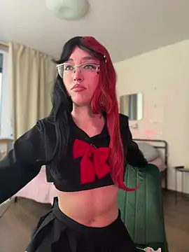 Evangeline Lawrence  online show from 12/13/24, 12:50