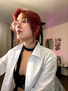 Evangeline Lawrence  online show from 10/15/25, 05:57