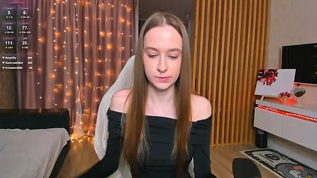 Snapshot of Sweett_Monica chatting on 03/22/25, 10:04 Sweett Monica online show from 03/22/25, 10:04