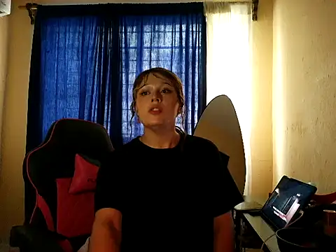 Snapshot of gnesis69 chatting on 08/01/26, 01:27 gnesis69 online show from 08/01/26, 01:27