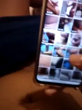 Snapshot of karolgree chatting on 02/04/25, 01:34 karolgree online show from 02/04/25, 01:34