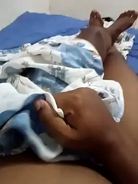 Snapshot of karolgree chatting on 11/30/25, 11:03 karolgree online show from 11/30/25, 11:03