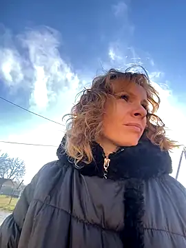 Snapshot of Anita-Smith chatting on 11/14/25, 08:13 Anita-Smith online show from 11/14/25, 08:13