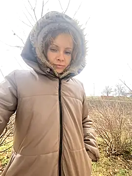 Snapshot of Anita-Smith chatting on 11/26/25, 09:43 Anita-Smith online show from 11/26/25, 09:43