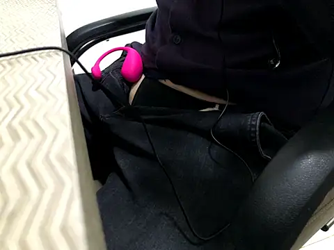 Snapshot of Rafaela_ruiva chatting on 02/25/25, 06:20 Rafaela ruiva online show from 02/25/25, 06:20