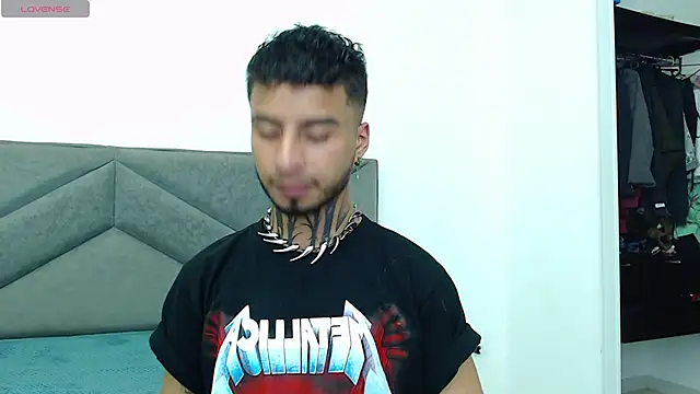 JuanCamiilo 66 online show from 03/02/25, 03:45