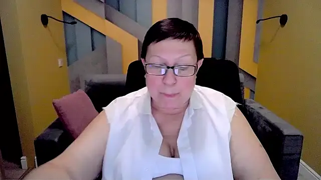 Snapshot of BarbaraTurners chatting on 02/13/25, 03:29 BarbaraTurners online show from 02/13/25, 03:29