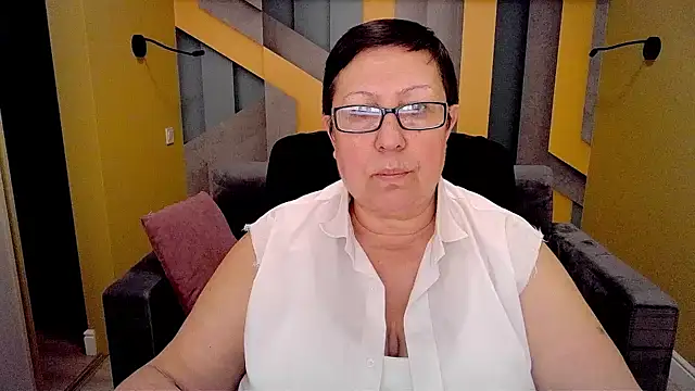 Snapshot of BarbaraTurners chatting on 02/15/25, 02:26 BarbaraTurners online show from 02/15/25, 02:26