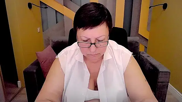 Snapshot of BarbaraTurners chatting on 02/17/25, 03:36 BarbaraTurners online show from 02/17/25, 03:36