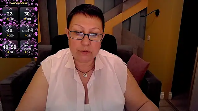 Snapshot of BarbaraTurners chatting on 03/05/25, 09:48 BarbaraTurners online show from 03/05/25, 09:48