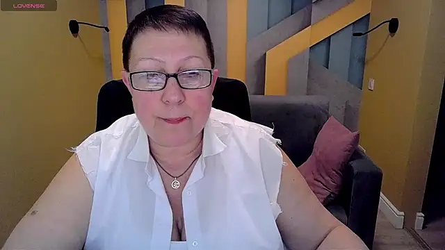 Snapshot of BarbaraTurners chatting on 03/07/25, 06:43 BarbaraTurners online show from 03/07/25, 06:43