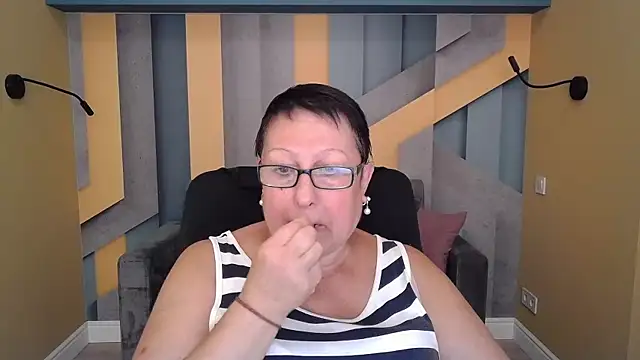 Snapshot of BarbaraTurners chatting on 09/15/25, 06:41 BarbaraTurners online show from 09/15/25, 06:41