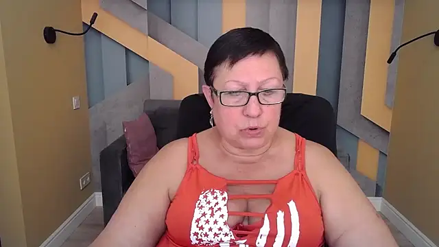 Snapshot of BarbaraTurners chatting on 10/06/25, 07:00 BarbaraTurners online show from 10/06/25, 07:00