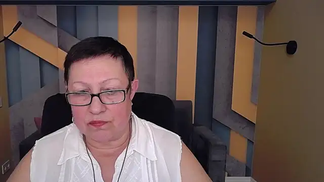 Snapshot of BarbaraTurners chatting on 12/05/25, 07:43 BarbaraTurners online show from 12/05/25, 07:43