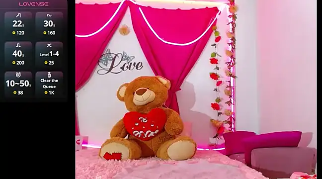 Snapshot of natashakissess chatting on 03/05/25, 04:24 natashakissess online show from 03/05/25, 04:24