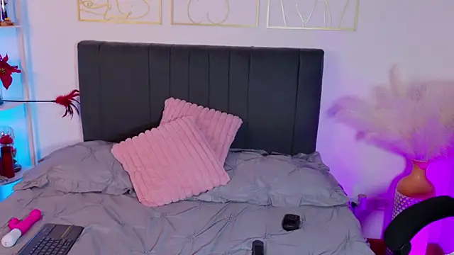 summer holiday online show from 12/16/25, 05:45