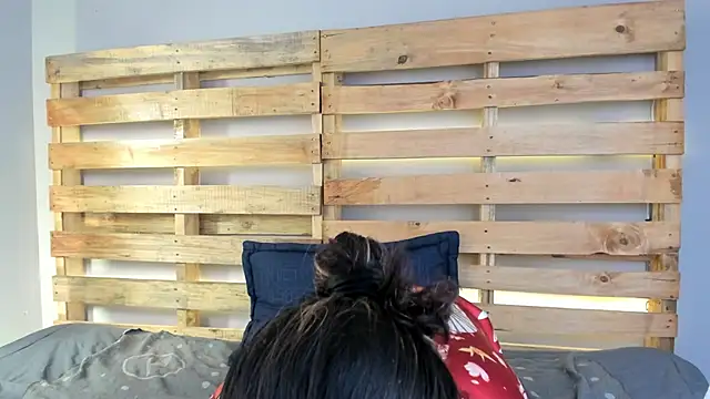 bulma bambina  online show from 10/15/25, 07:58