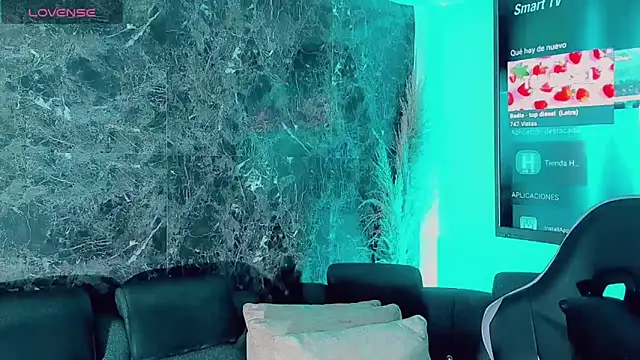 Emmaa Saenz  online show from 02/08/26, 12:25