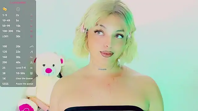 Emmaa Saenz  online show from 03/21/26, 10:46