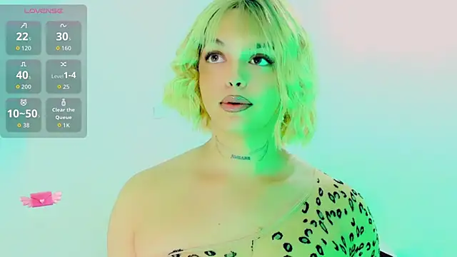 Emmaa Saenz  online show from 05/22/26, 10:15