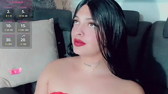 Emmaa Saenz  online show from 07/15/26, 08:14