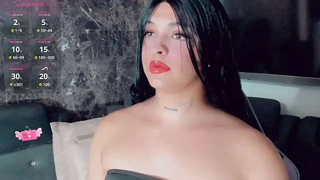 Emmaa Saenz  online show from 07/18/26, 09:29