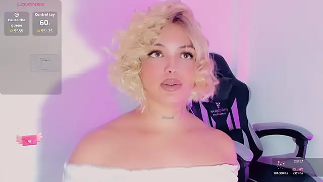 Emmaa Saenz  online show from 07/22/26, 10:23