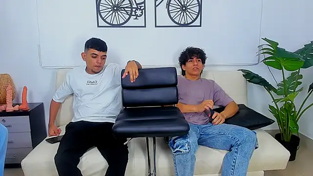 Snapshot of Crazy_nigth01 chatting on 02/13/26, 07:21 Crazy nigth01 online show from 02/13/26, 07:21