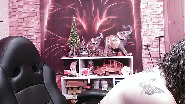 Snapshot of charlotedoll chatting on 12/12/24, 03:54 charlotedoll online show from 12/12/24, 03:54