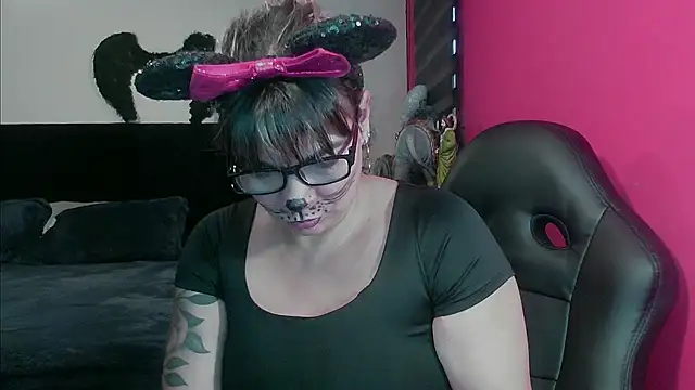 charlotedoll online show from 11/02/25, 10:34