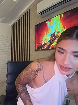 Snapshot of Arianavillada chatting on 05/24/26, 03:55 Arianavillada online show from 05/24/26, 03:55