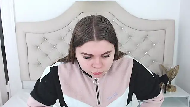 Snapshot of AbbyPleasure chatting on 12/29/24, 09:39 AbbyPleasure online show from 12/29/24, 09:39