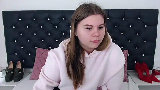 Snapshot of AbbyPleasure chatting on 02/11/25, 07:54 AbbyPleasure online show from 02/11/25, 07:54