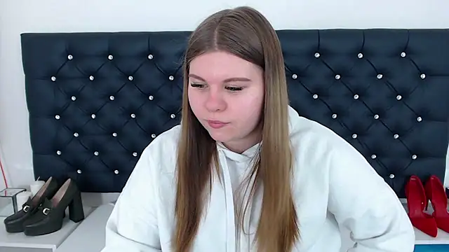 Snapshot of AbbyPleasure chatting on 02/24/25, 12:37 AbbyPleasure online show from 02/24/25, 12:37