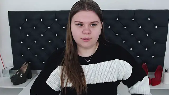 Snapshot of AbbyPleasure chatting on 03/03/25, 12:48 AbbyPleasure online show from 03/03/25, 12:48