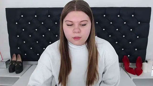 Snapshot of AbbyPleasure chatting on 03/05/25, 12:44 AbbyPleasure online show from 03/05/25, 12:44