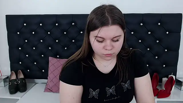 Snapshot of AbbyPleasure chatting on 03/10/25, 04:25 AbbyPleasure online show from 03/10/25, 04:25